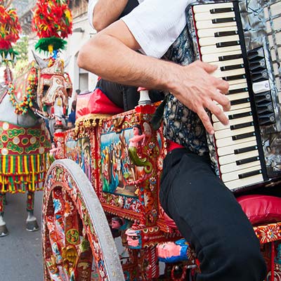 Helligdage i bondegård i Sicilien: begivenheder, der ikke må gå glip af